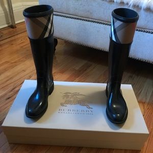 Burberry Cross Hill Check Rain Boots